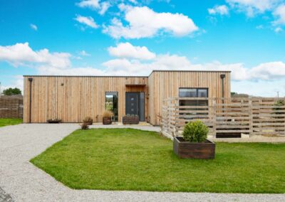 Luxury holiday lodges with garden and hot tub in Lincolnshire | Meadow Lodges Boothby Pagnell